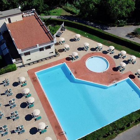 Апарт готель Le Residenze Di Santa Costanza - Mirto/Corbezzolo Сан-Вінченцо Екстер'єр фото
