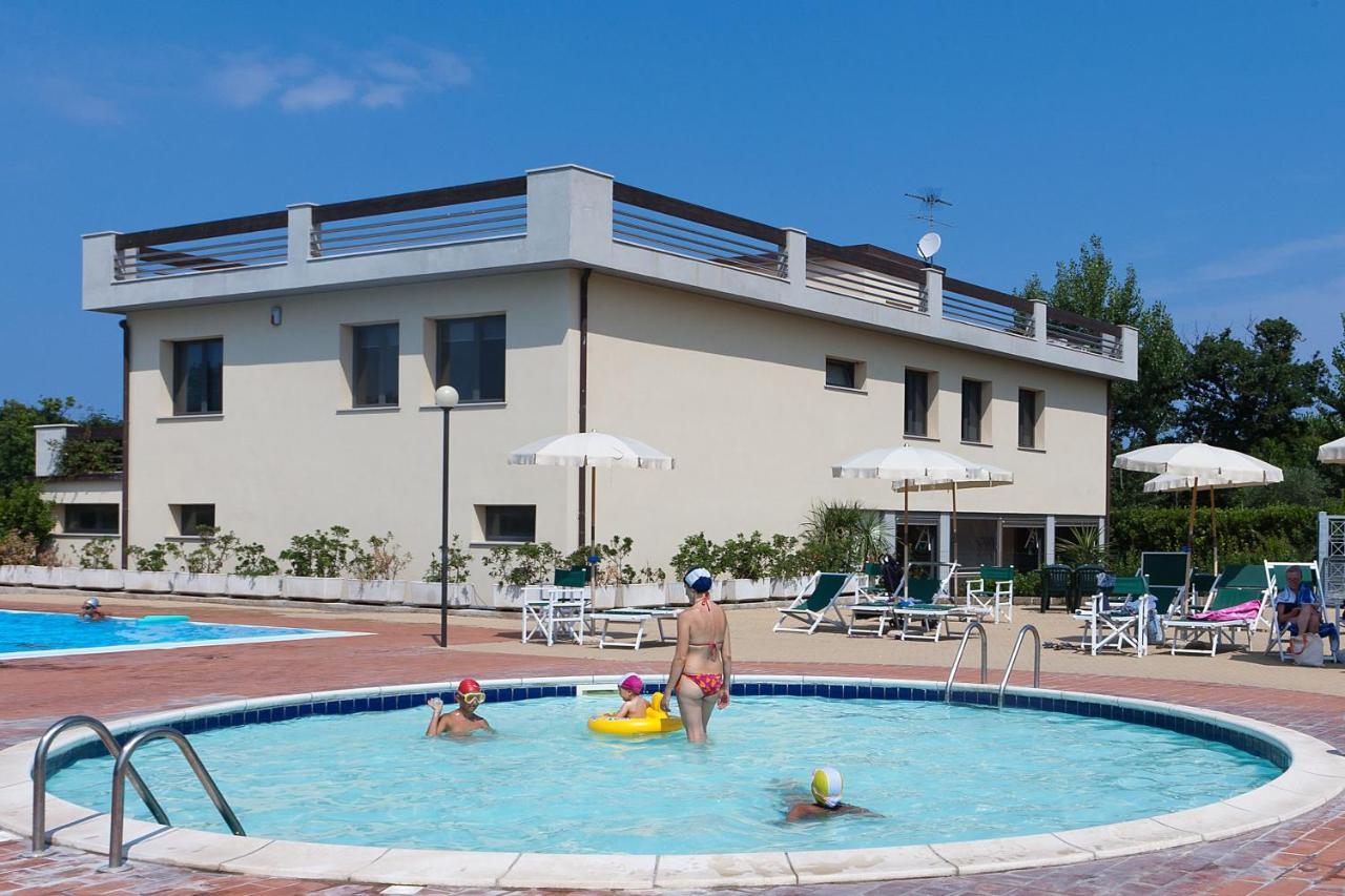 Апарт готель Le Residenze Di Santa Costanza - Mirto/Corbezzolo Сан-Вінченцо Екстер'єр фото