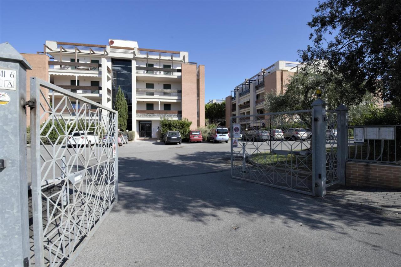 Апарт готель Le Residenze Di Santa Costanza - Mirto/Corbezzolo Сан-Вінченцо Екстер'єр фото