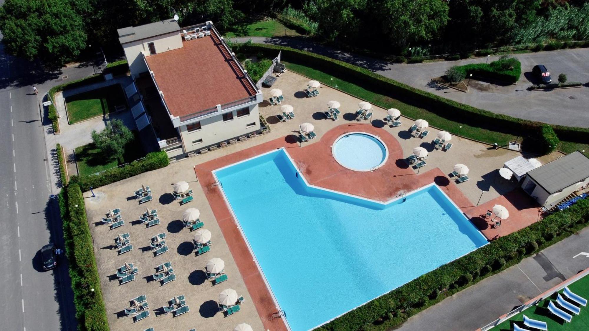 Апарт готель Le Residenze Di Santa Costanza - Mirto/Corbezzolo Сан-Вінченцо Екстер'єр фото